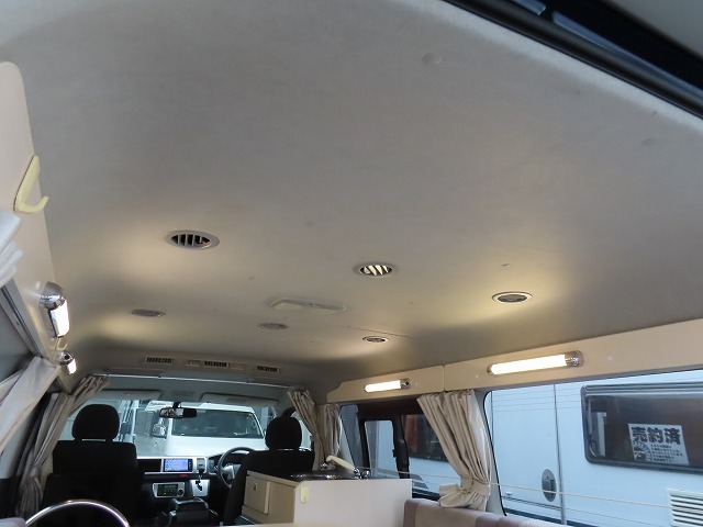 キャンピングカー バンコン ﾊｲｴｰｽ ﾅｯﾂRV ﾄﾗｲｱﾙC　冷蔵庫　ﾃﾚﾋﾞ