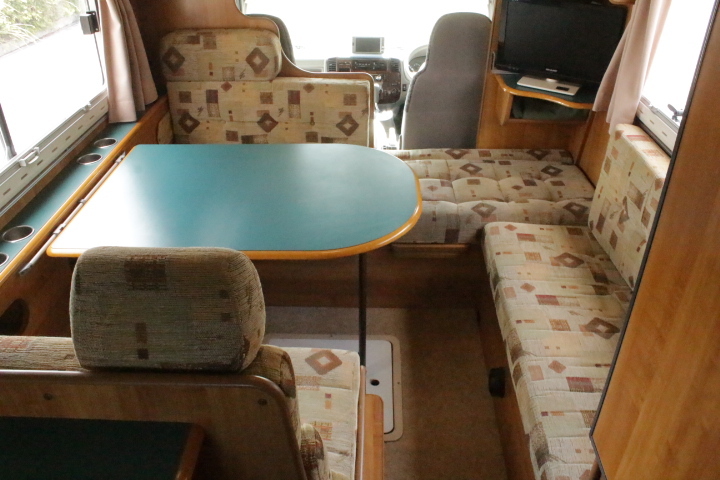 キャンピングカー キャブコン ｶﾑﾛｰﾄﾞ ﾊﾞﾝﾃｯｸ ｼﾞﾙ　FF　冷蔵庫　ﾎﾞｲﾗｰ