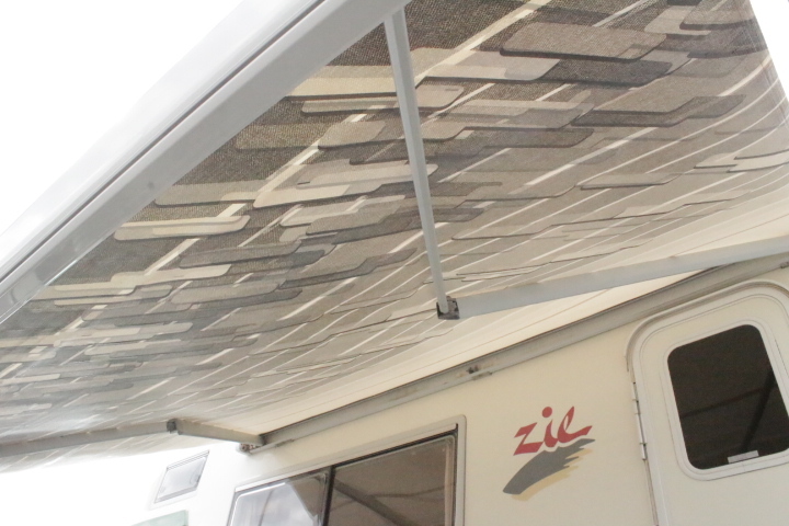 キャンピングカー キャブコン ｶﾑﾛｰﾄﾞ ﾊﾞﾝﾃｯｸ ｼﾞﾙ　FF　冷蔵庫　ﾎﾞｲﾗｰ