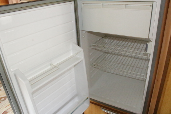 キャンピングカー キャブコン ｶﾑﾛｰﾄﾞ ﾊﾞﾝﾃｯｸ ｼﾞﾙ　FF　冷蔵庫　ﾎﾞｲﾗｰ