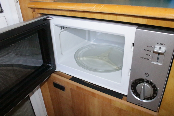 キャンピングカー キャブコン ｶﾑﾛｰﾄﾞ ﾊﾞﾝﾃｯｸ ｼﾞﾙ　FF　冷蔵庫　ﾎﾞｲﾗｰ