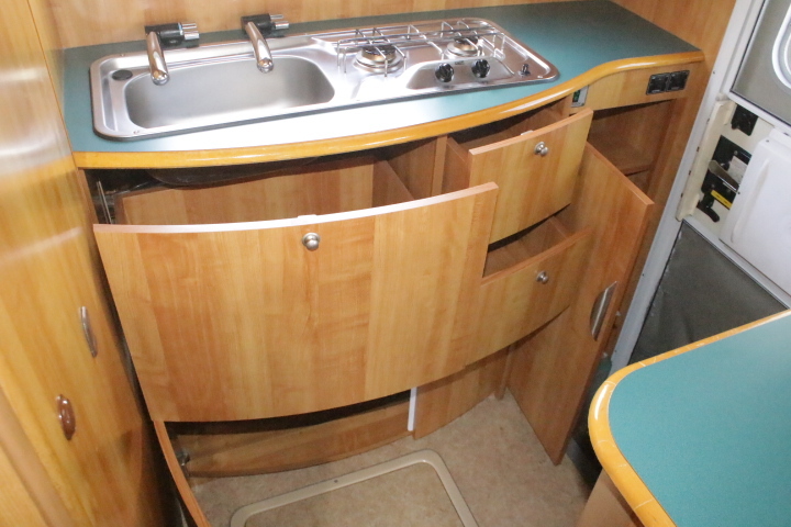 キャンピングカー キャブコン ｶﾑﾛｰﾄﾞ ﾊﾞﾝﾃｯｸ ｼﾞﾙ　FF　冷蔵庫　ﾎﾞｲﾗｰ