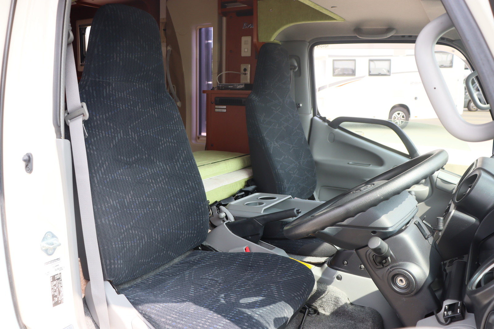 キャンピングカー キャブコン ｶﾑﾛｰﾄﾞ ﾅｯﾂRV ｸﾚｱ5.3Z ｴﾎﾞﾘｭｰｼｮﾝ