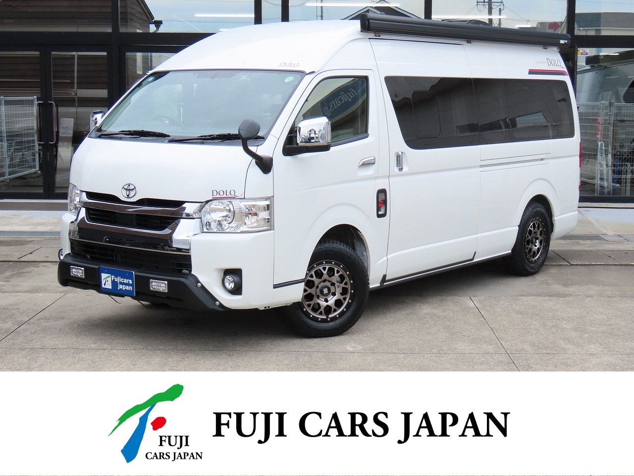 キャンピングカー バンコン ハイエース ホワイトハウス コンパスドルク 4WD