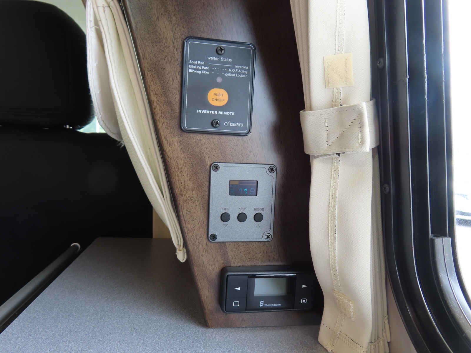 キャンピングカー バンコン ﾊｲｴｰｽ ﾎﾜｲﾄﾊｳｽ ｺﾝﾊﾟｽﾄﾞﾙｸ