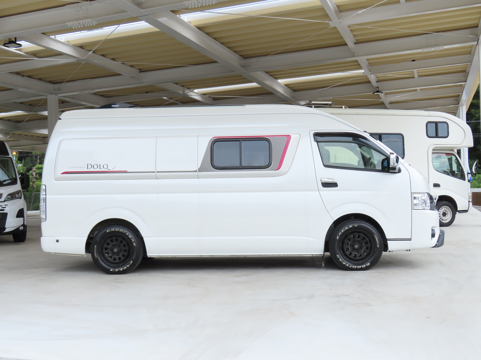 キャンピングカー バンコン ﾊｲｴｰｽ ﾎﾜｲﾄﾊｳｽ ｺﾝﾊﾟｽﾄﾞﾙｸ