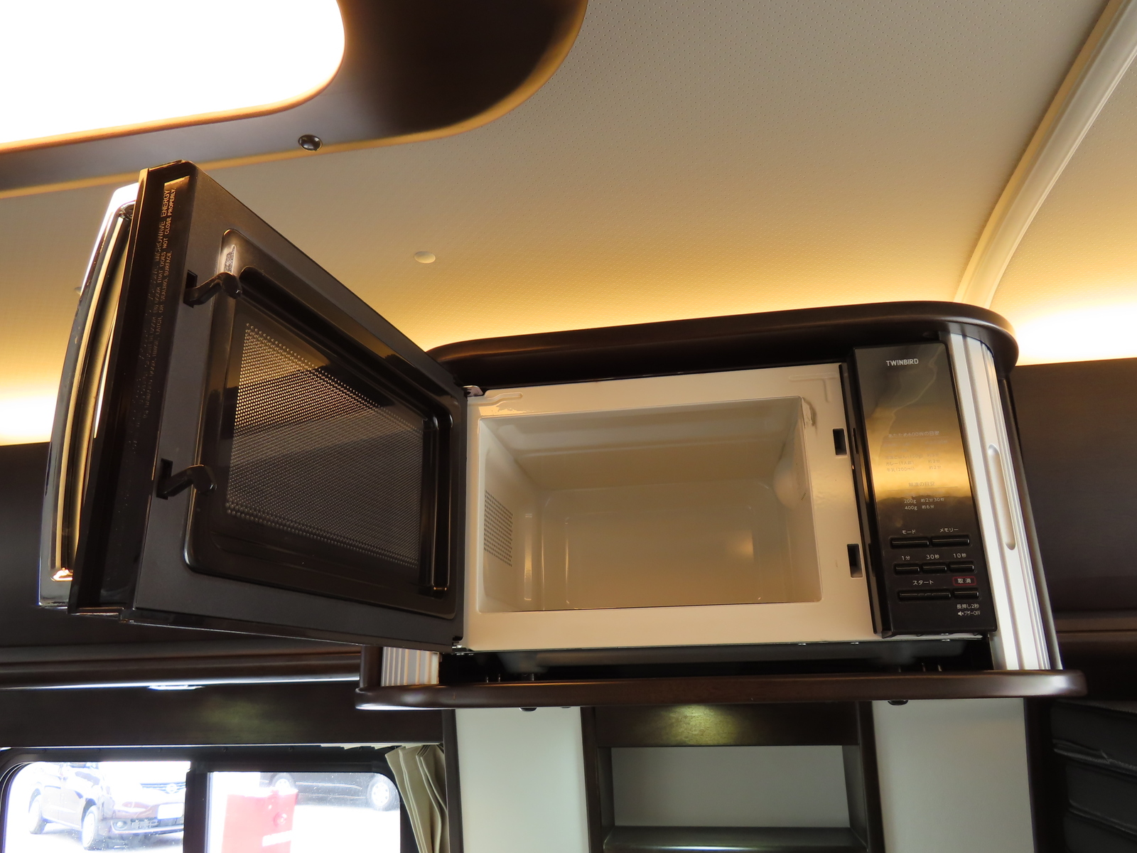 キャンピングカー バンコン ﾊｲｴｰｽ ﾎﾜｲﾄﾊｳｽ ｺﾝﾊﾟｽﾄﾞﾙｸ