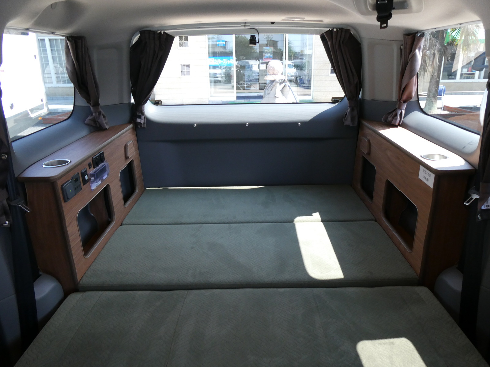 キャンピングカー バンコン NV200ﾊﾞﾈｯﾄ FOCS ﾙｿ