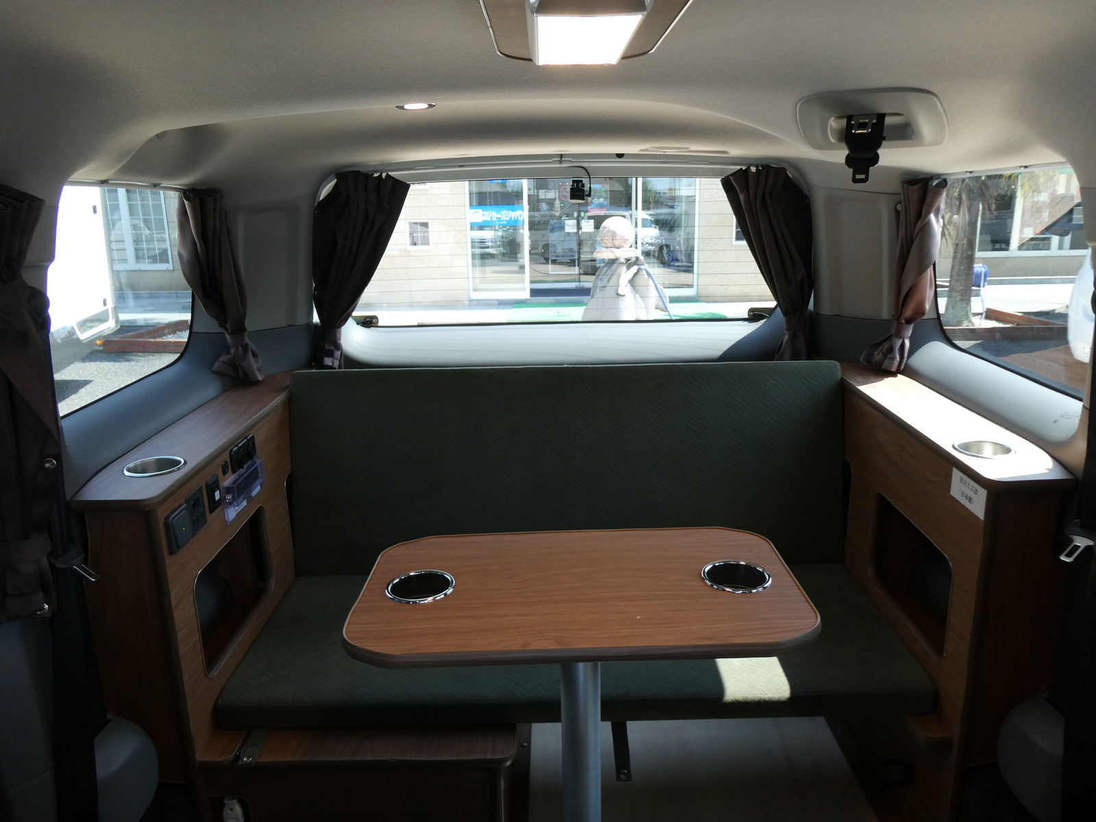 キャンピングカー バンコン NV200ﾊﾞﾈｯﾄ FOCS ﾙｿ