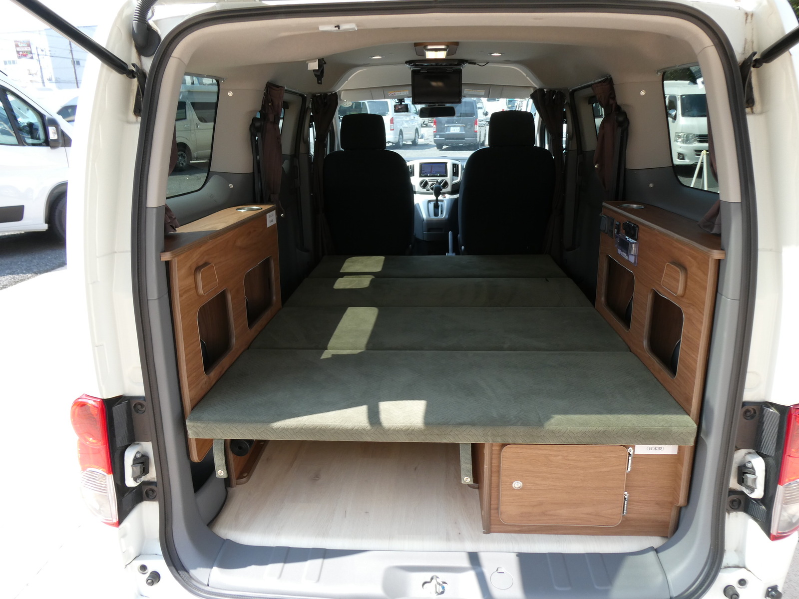キャンピングカー バンコン NV200ﾊﾞﾈｯﾄ FOCS ﾙｿ