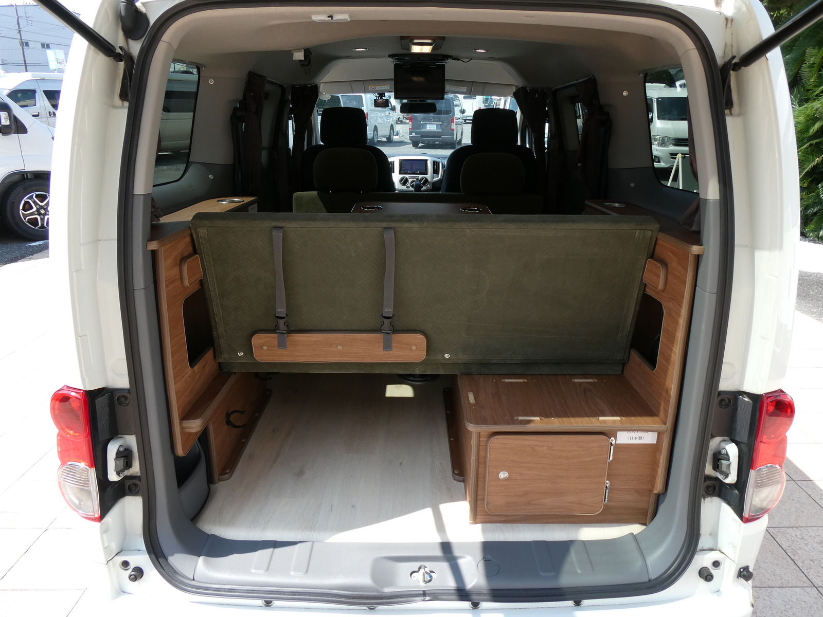 キャンピングカー バンコン NV200ﾊﾞﾈｯﾄ FOCS ﾙｿ
