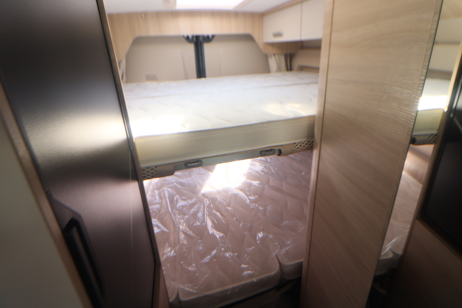 キャンピングカー バンコン ﾃﾞｭｶﾄ ﾛｰﾗｰﾁｰﾑ ﾘﾋﾞﾝｸﾞｽﾄｰﾝ5 新車