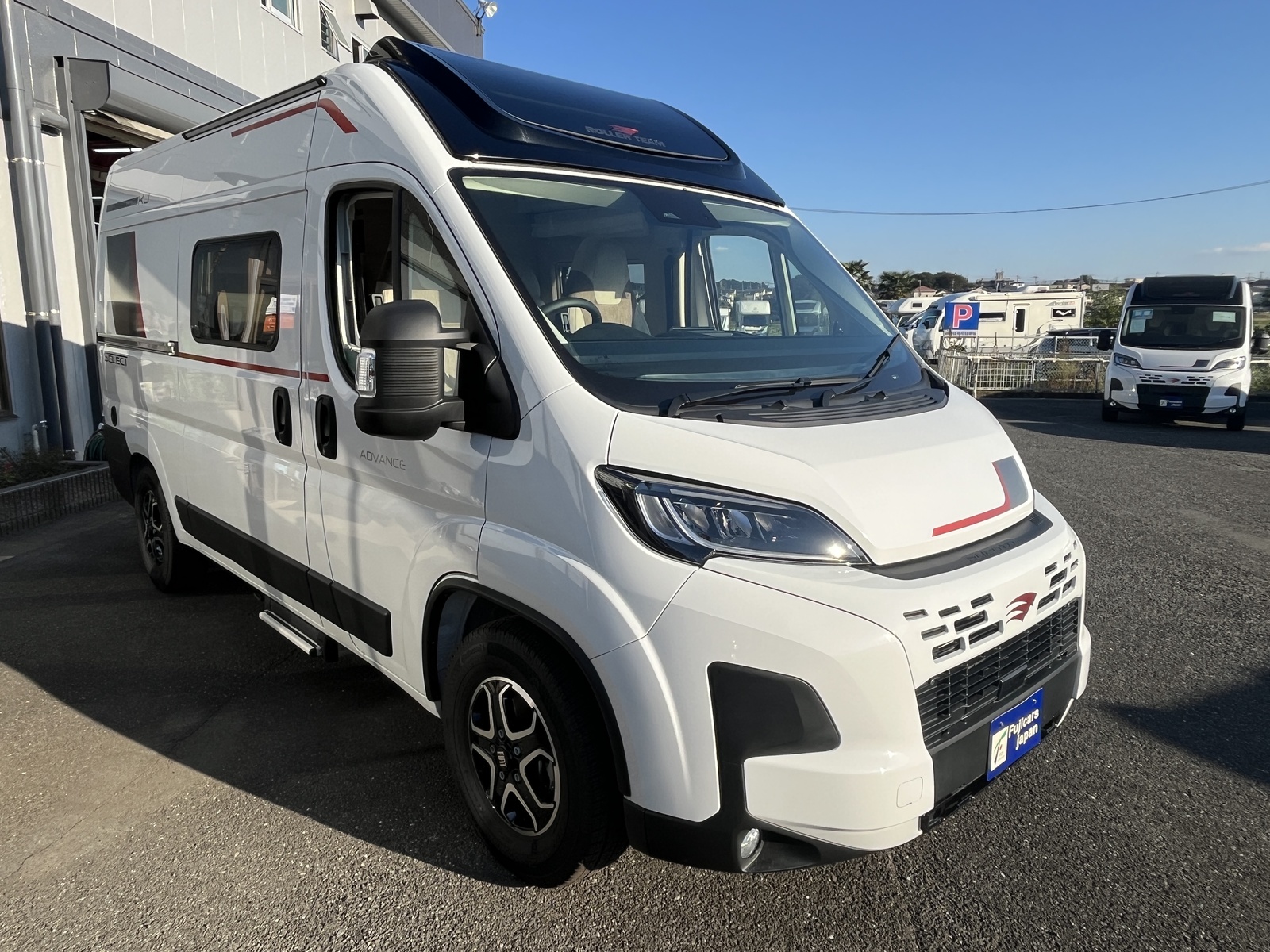 キャンピングカー バンコン ﾃﾞｭｶﾄ ﾛｰﾗｰﾁｰﾑﾘﾋﾞﾝｸﾞｽﾄｰﾝKJ 新車即納