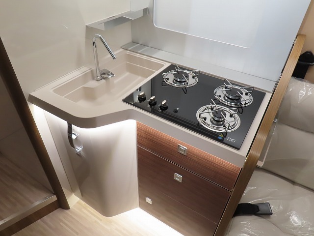 キャンピングカー バスコン ﾃﾞｭｶﾄ　ﾓｰﾋﾞﾙｳﾞｪｯﾀKﾖｯﾄﾃｸﾉﾗｲﾝ86新車