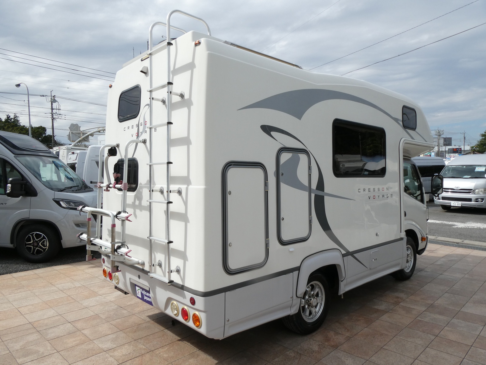 キャンピングカー キャブコン ﾅｯﾂRV ｸﾚｿﾝﾎﾞﾔｰｼﾞｭW　新品家庭用ｴｱｺﾝ