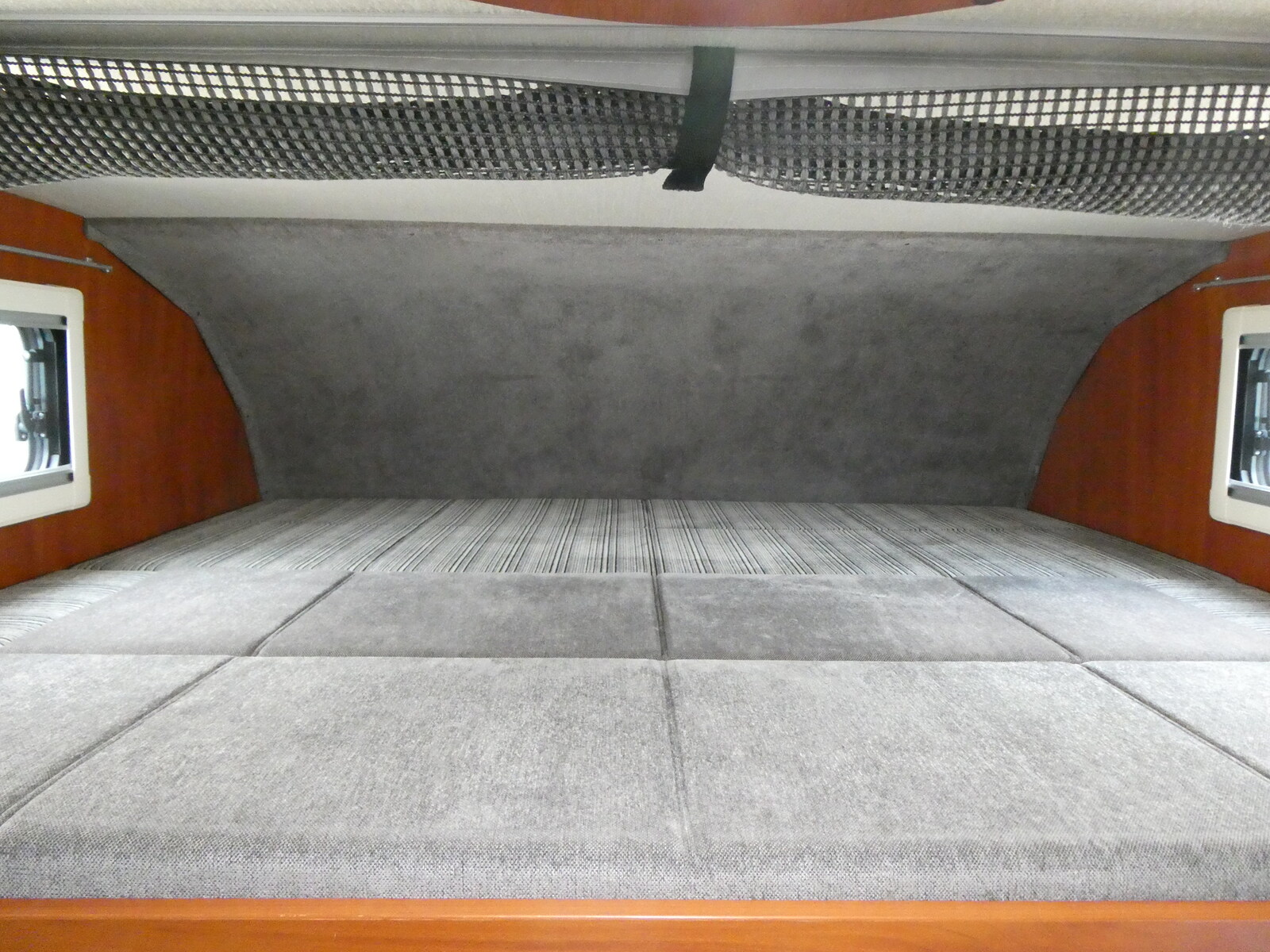 キャンピングカー キャブコン ﾅｯﾂRV ｸﾚｿﾝﾎﾞﾔｰｼﾞｭW　新品家庭用ｴｱｺﾝ