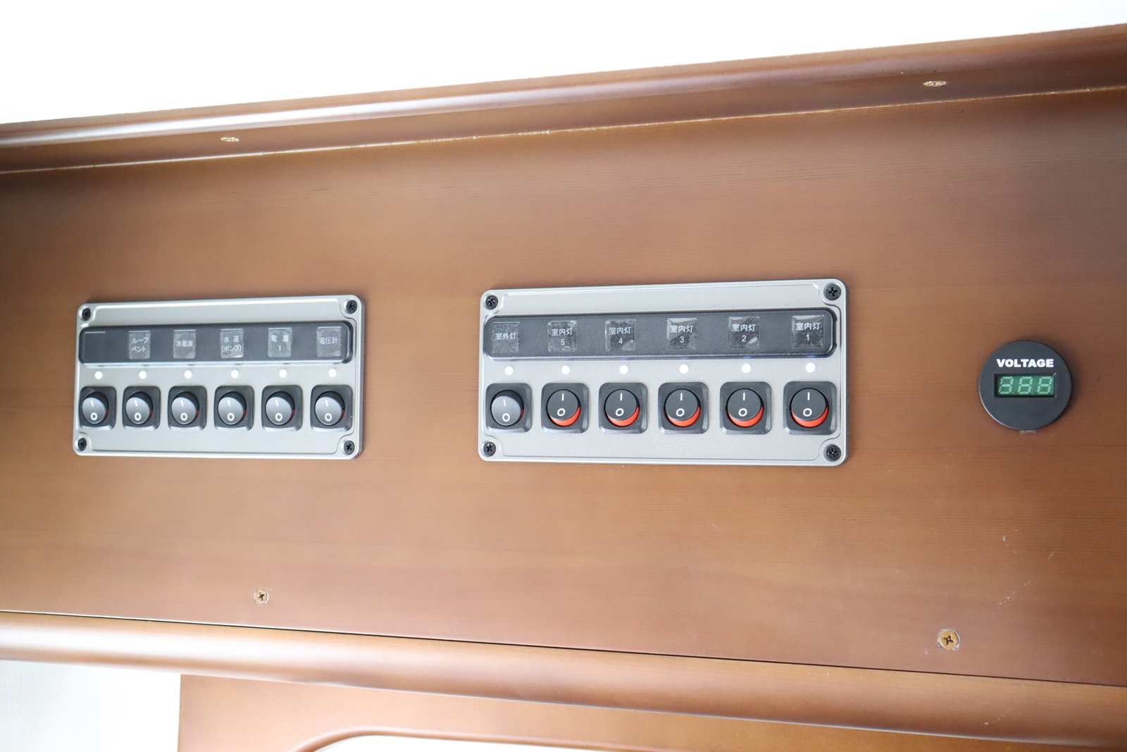 キャンピングカー トレーラー ﾀｺｽ ﾐﾐｰ310　家庭用ｴｱｺﾝ　電動ﾑｰﾊﾞｰ