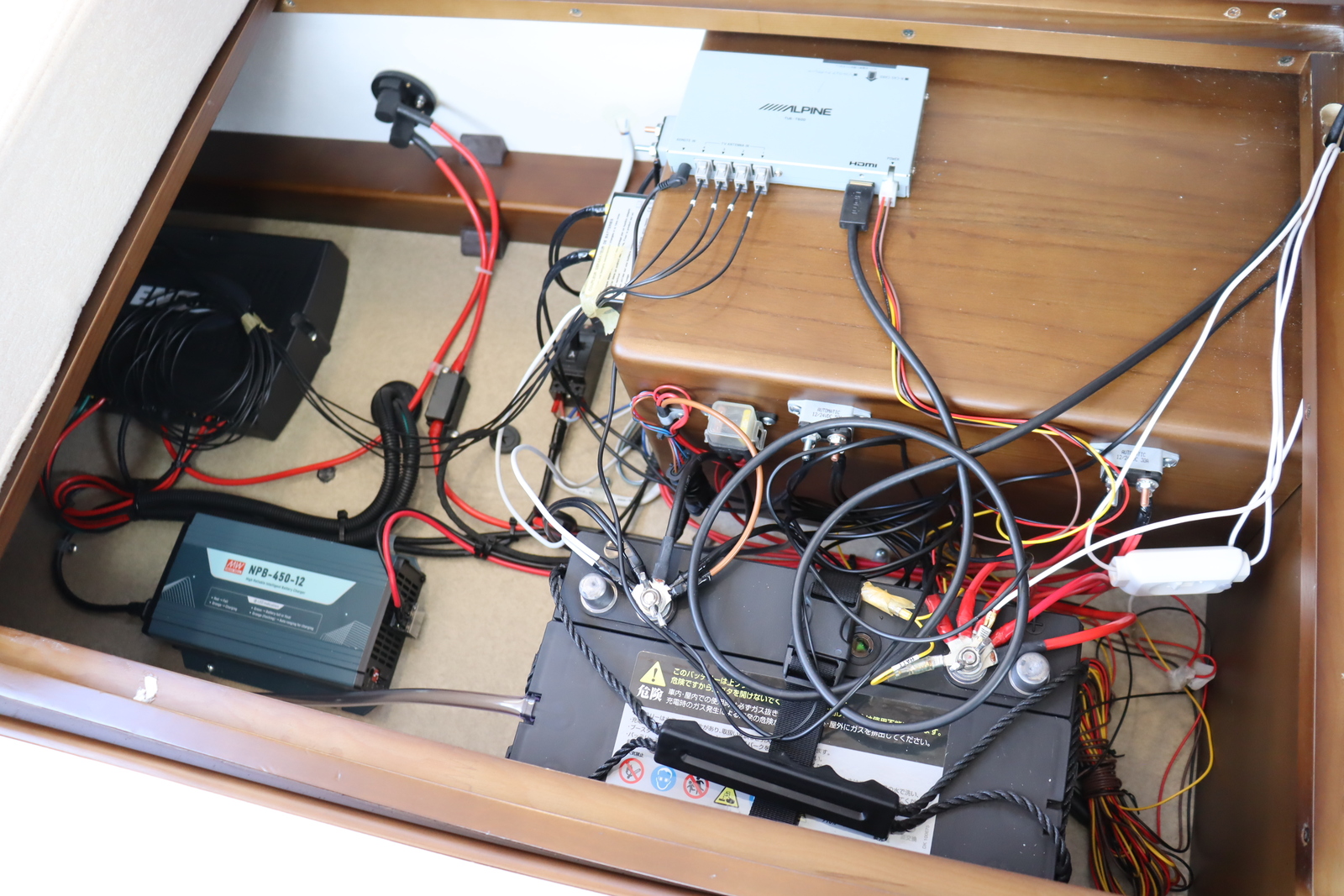 キャンピングカー トレーラー ﾀｺｽ ﾐﾐｰ310　家庭用ｴｱｺﾝ　電動ﾑｰﾊﾞｰ