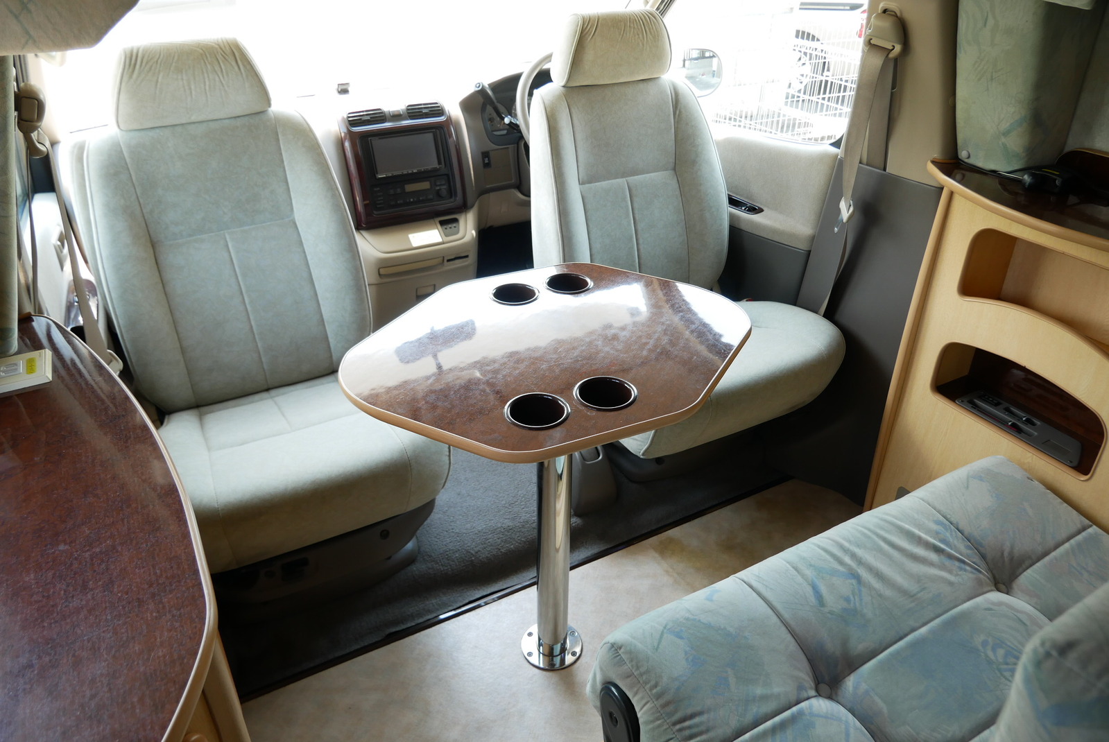 キャンピングカー キャブコン ｸﾞﾗﾝﾄﾞﾊｲｴｰｽ RVﾋﾞｯｸﾌｯﾄ　ﾌﾟﾙﾐｴ