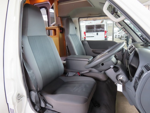 キャンピングカー キャブコン ﾎﾞﾝｺﾞ AtoZ ｱﾐﾃｨ 冷蔵庫 Wﾀｲﾔ 1ｵｰﾅｰ