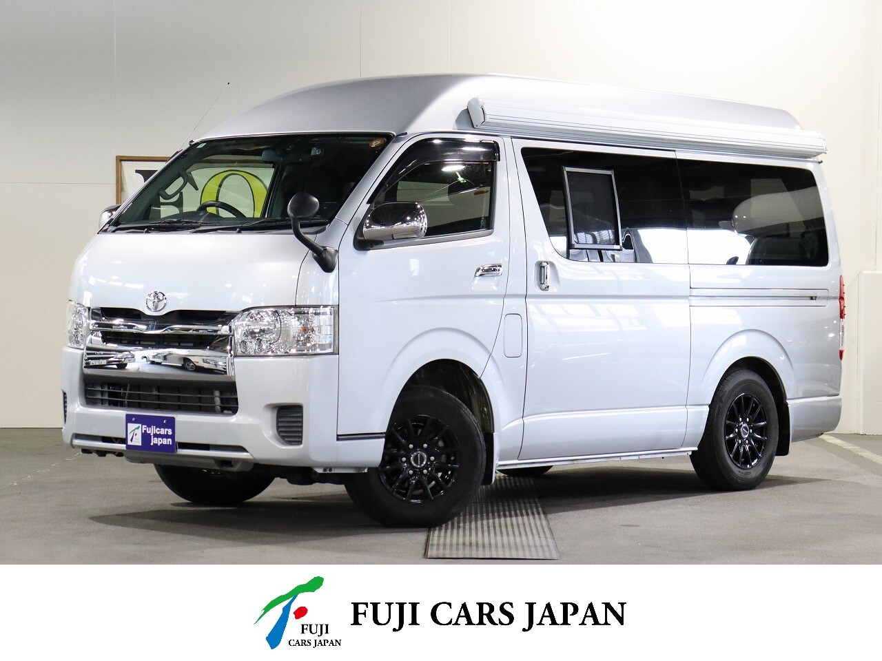 キャンピングカー バンコン ハイエース 東和 ツェルト 4WD　FFヒーター