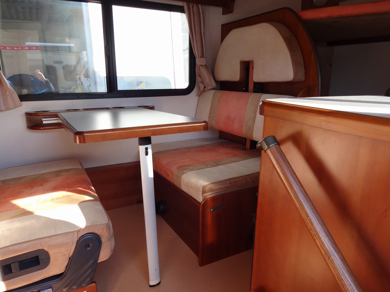 キャンピングカー キャブコン ﾊﾞﾈｯﾄ ﾅｯﾂRV ﾏｯｼｭA　FFﾋｰﾀｰ　冷蔵庫