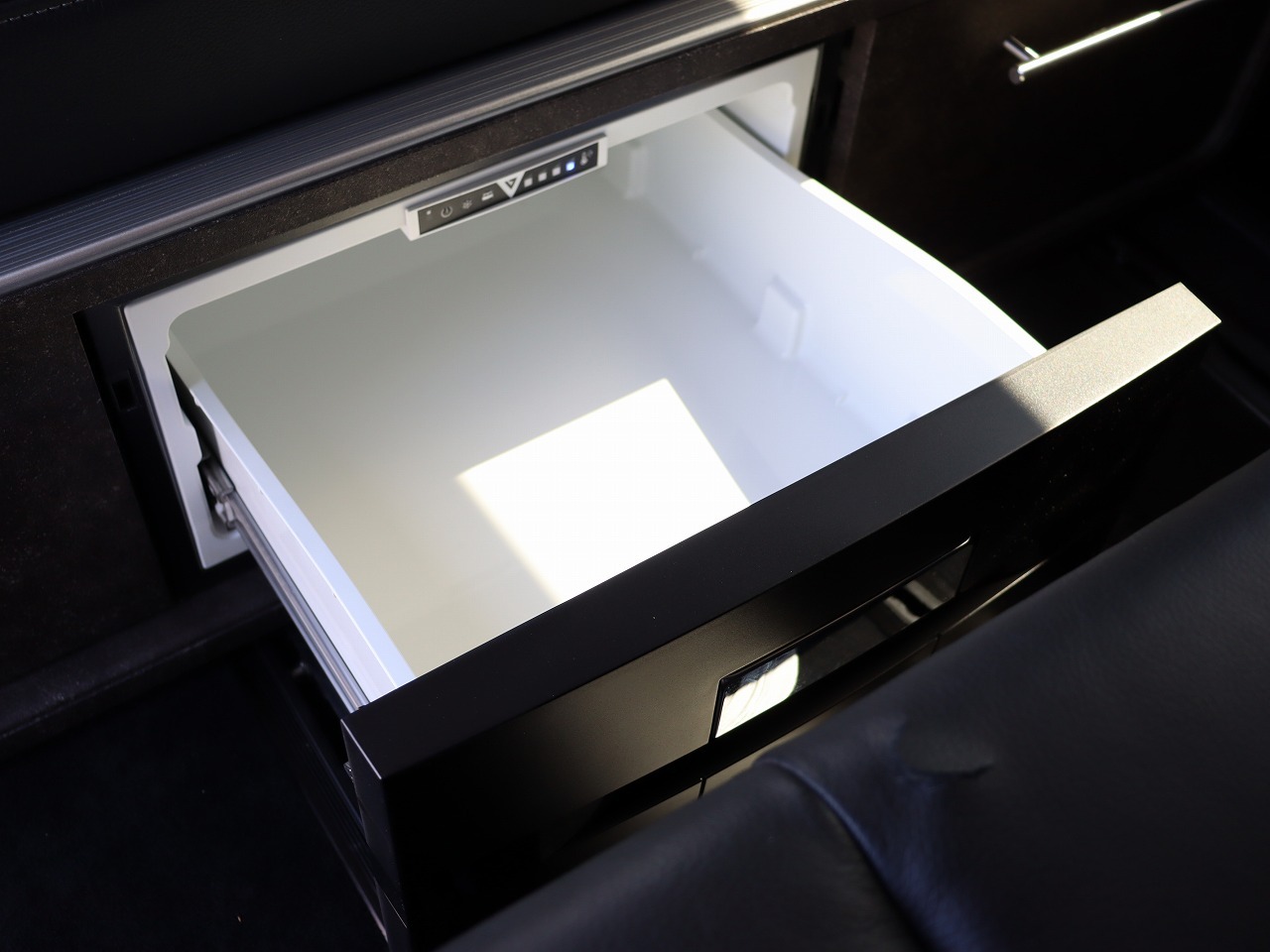 キャンピングカー バンコン V220dﾛﾝｸﾞ FOCS ｳﾞｧﾘｽ 新規架装