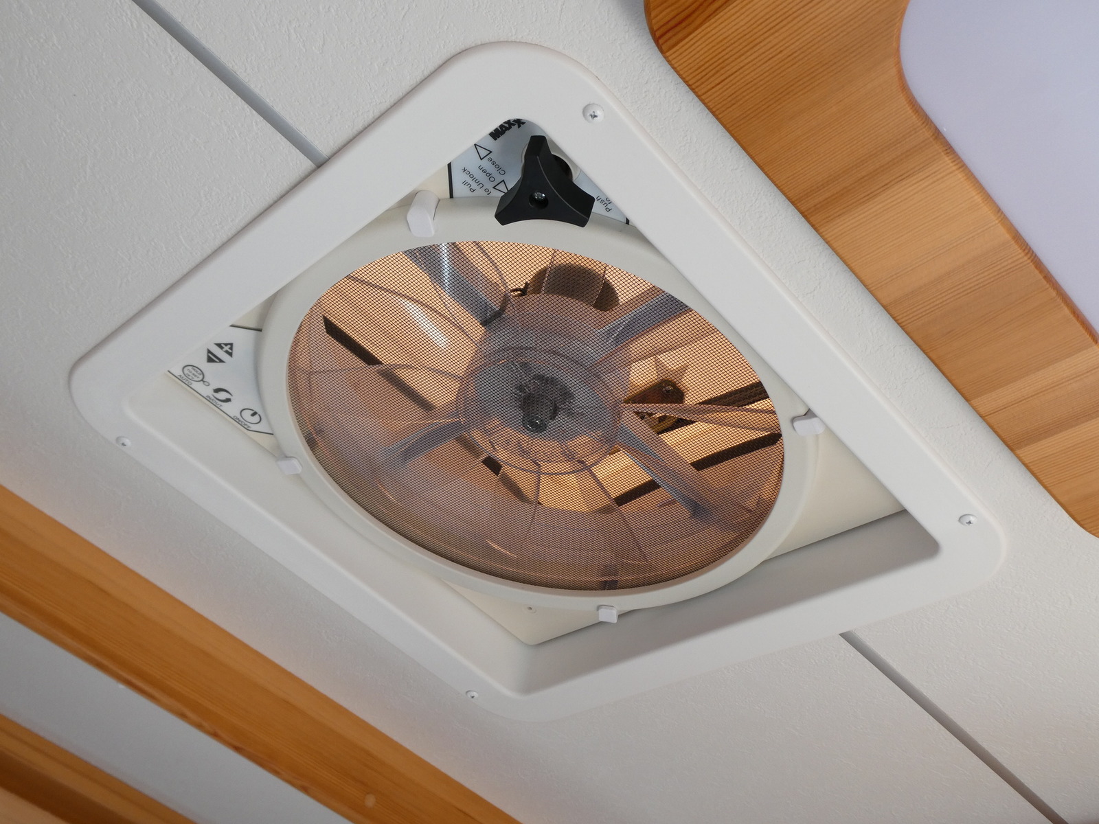 キャンピングカー キャブコン AtoZ　ｱﾐﾃｨﾎﾞｽｺ　ｿｰﾗｰﾊﾟﾈﾙ　FFﾋｰﾀｰ