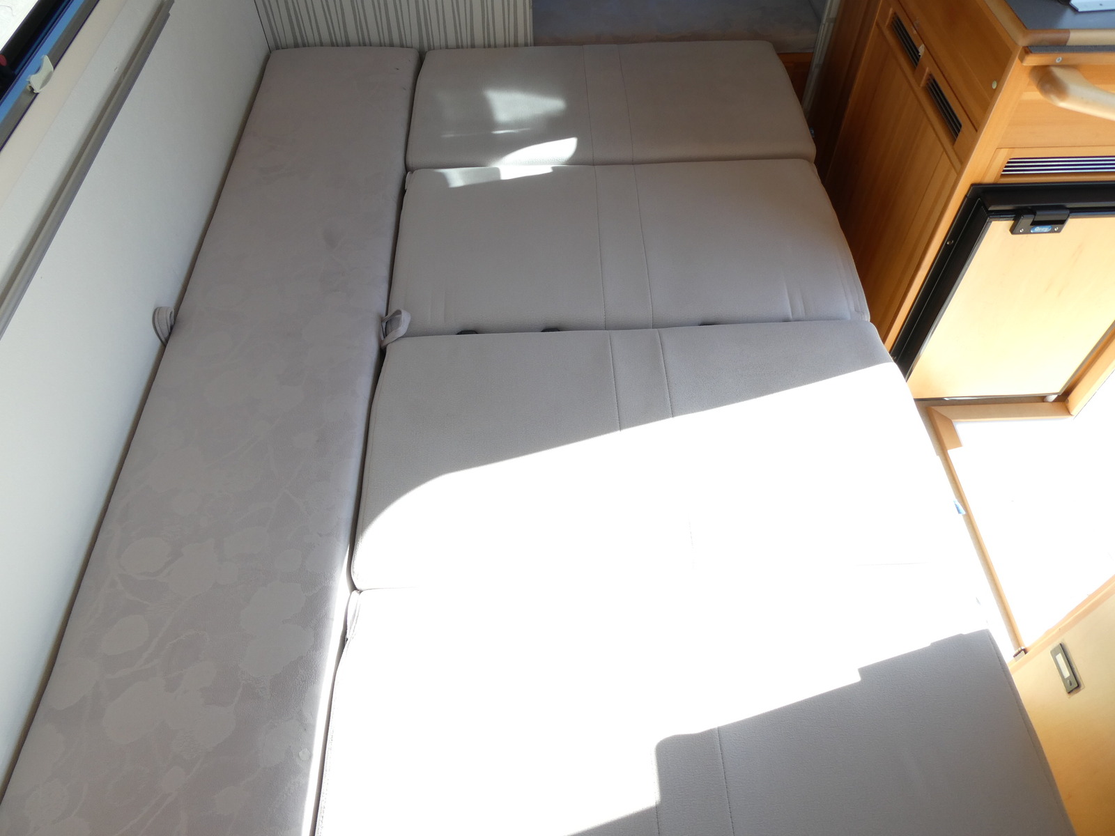 キャンピングカー キャブコン AtoZ　ｱﾐﾃｨﾎﾞｽｺ　ｿｰﾗｰﾊﾟﾈﾙ　FFﾋｰﾀｰ