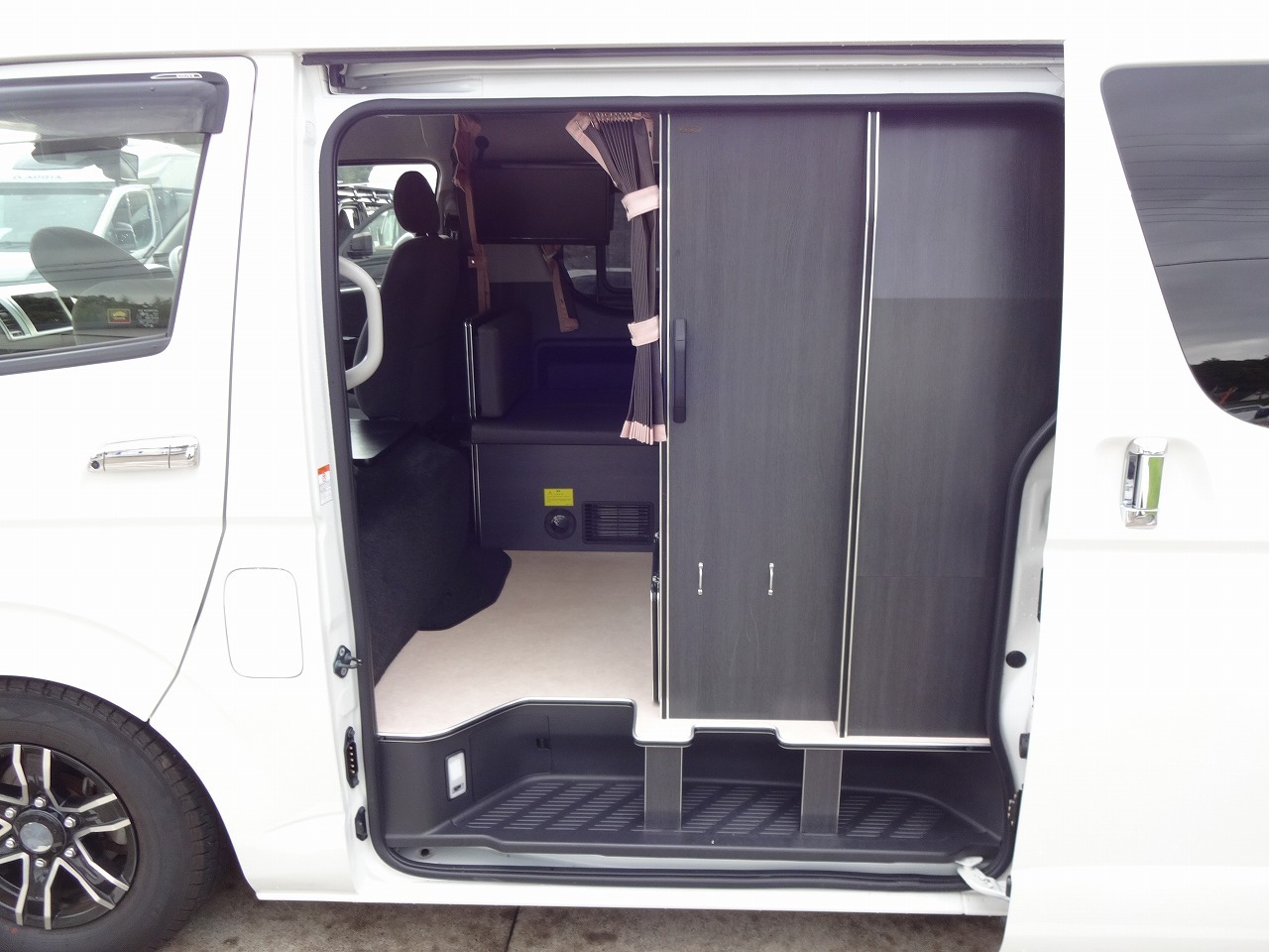 キャンピングカー バンコン ﾊｲｴｰｽ ﾘﾝｴｲﾊﾞｶﾝﾁｪｽﾌﾟﾗｲﾍﾞｰﾄ FF暖房