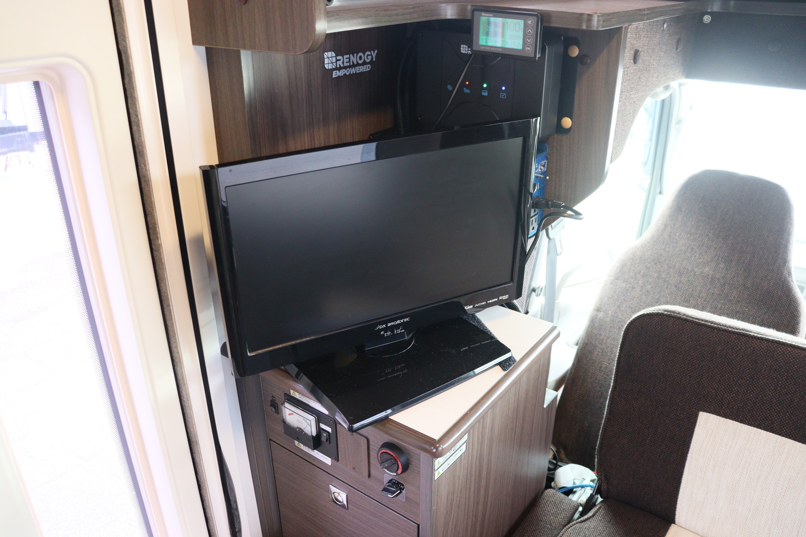 キャンピングカー キャブコン ｶﾑﾛｰﾄﾞ ﾅｯﾂRV ｸﾚｱ5.3Z LTD 3.0DT