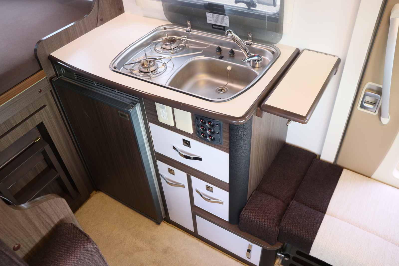 キャンピングカー キャブコン ｶﾑﾛｰﾄﾞ ﾅｯﾂRV ｸﾚｱ5.3Z LTD 3.0DT