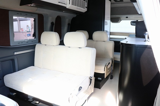 キャンピングカー バンコン NV350ｷｬﾗﾊﾞﾝ ﾄｲﾌｧｸﾄﾘｰGT 4WD