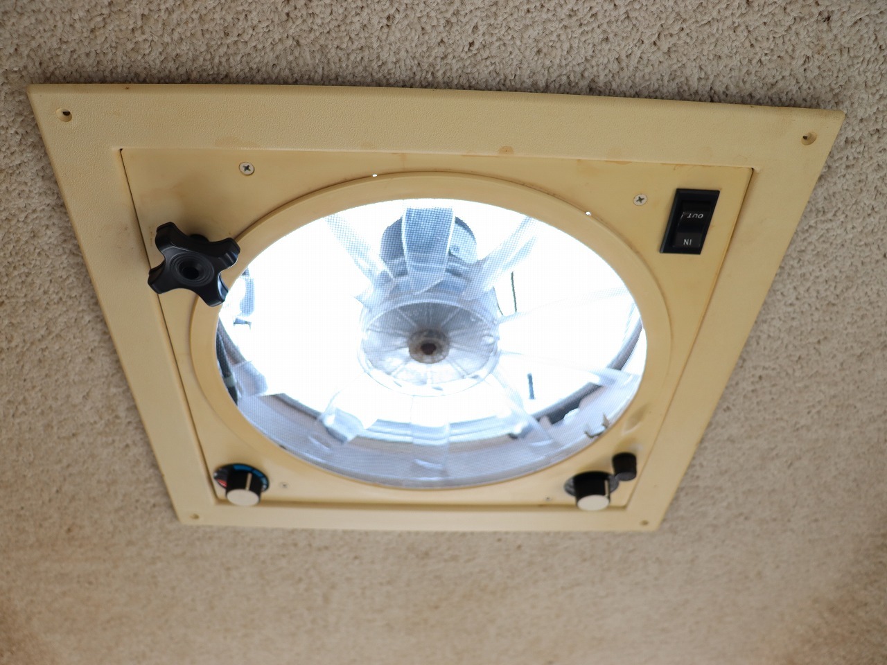 キャンピングカー トレーラー ｶｼｰﾀ ﾃｷｻｽ ﾛﾃﾞｵ 17ft　ﾙｰﾌｸｰﾗｰ