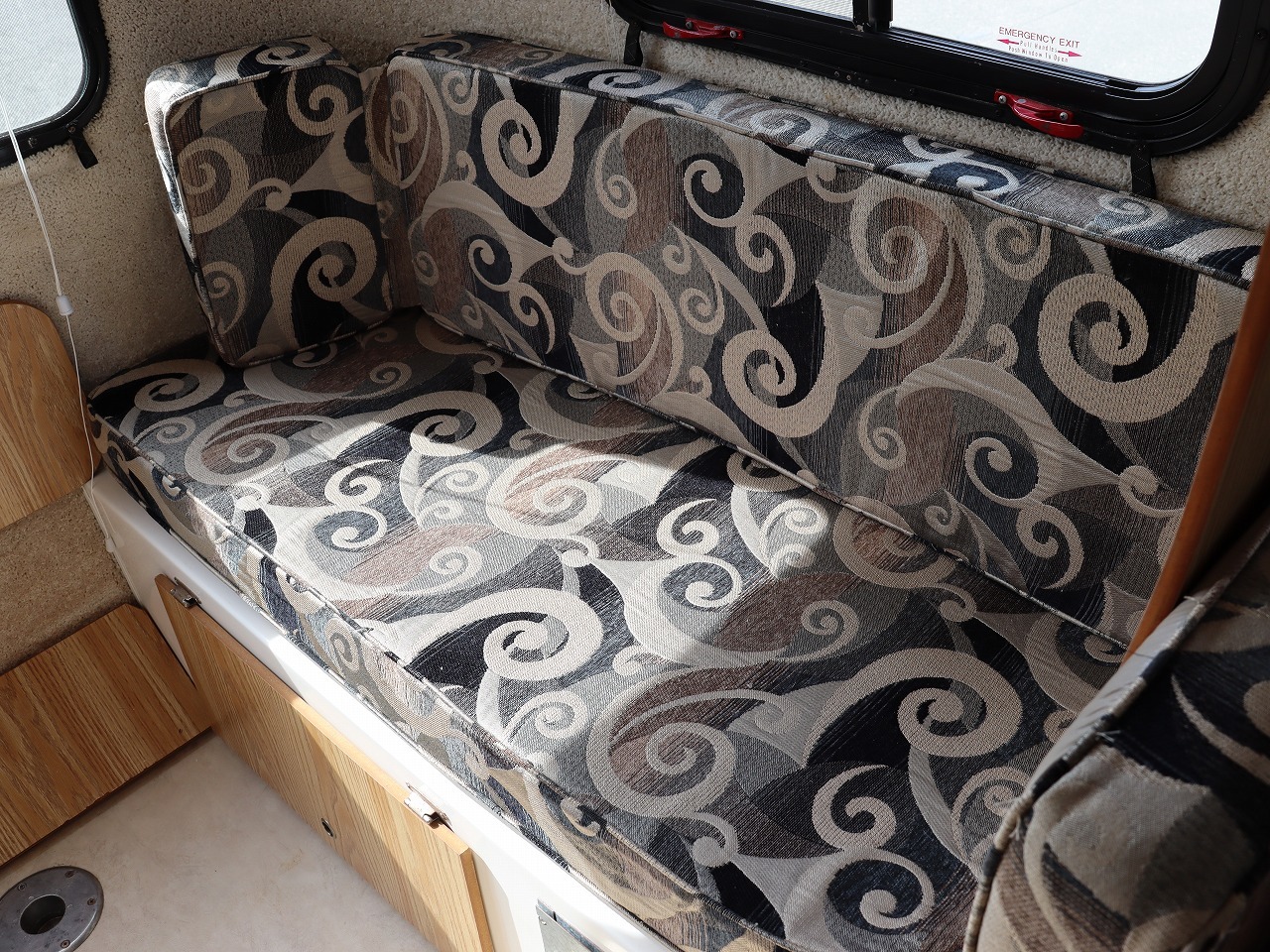 キャンピングカー トレーラー ｶｼｰﾀ ﾃｷｻｽ ﾛﾃﾞｵ 17ft　ﾙｰﾌｸｰﾗｰ