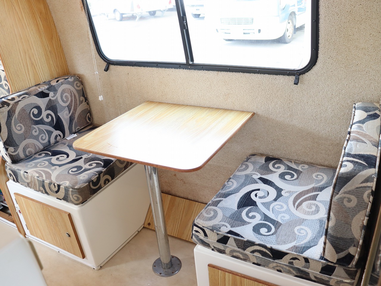 キャンピングカー トレーラー ｶｼｰﾀ ﾃｷｻｽ ﾛﾃﾞｵ 17ft　ﾙｰﾌｸｰﾗｰ