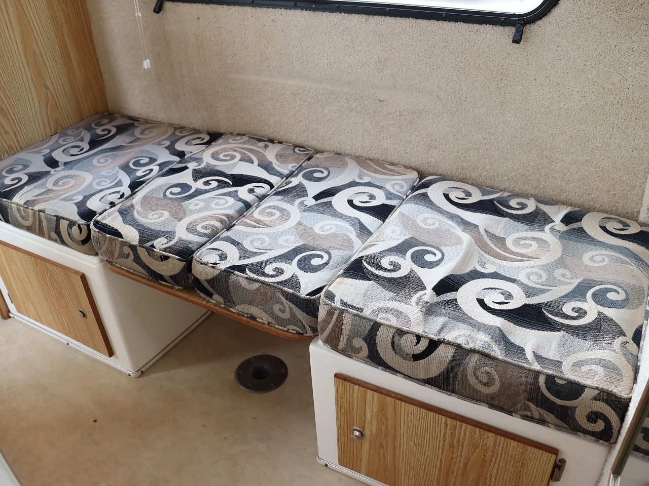 キャンピングカー トレーラー ｶｼｰﾀ ﾃｷｻｽ ﾛﾃﾞｵ 17ft　ﾙｰﾌｸｰﾗｰ