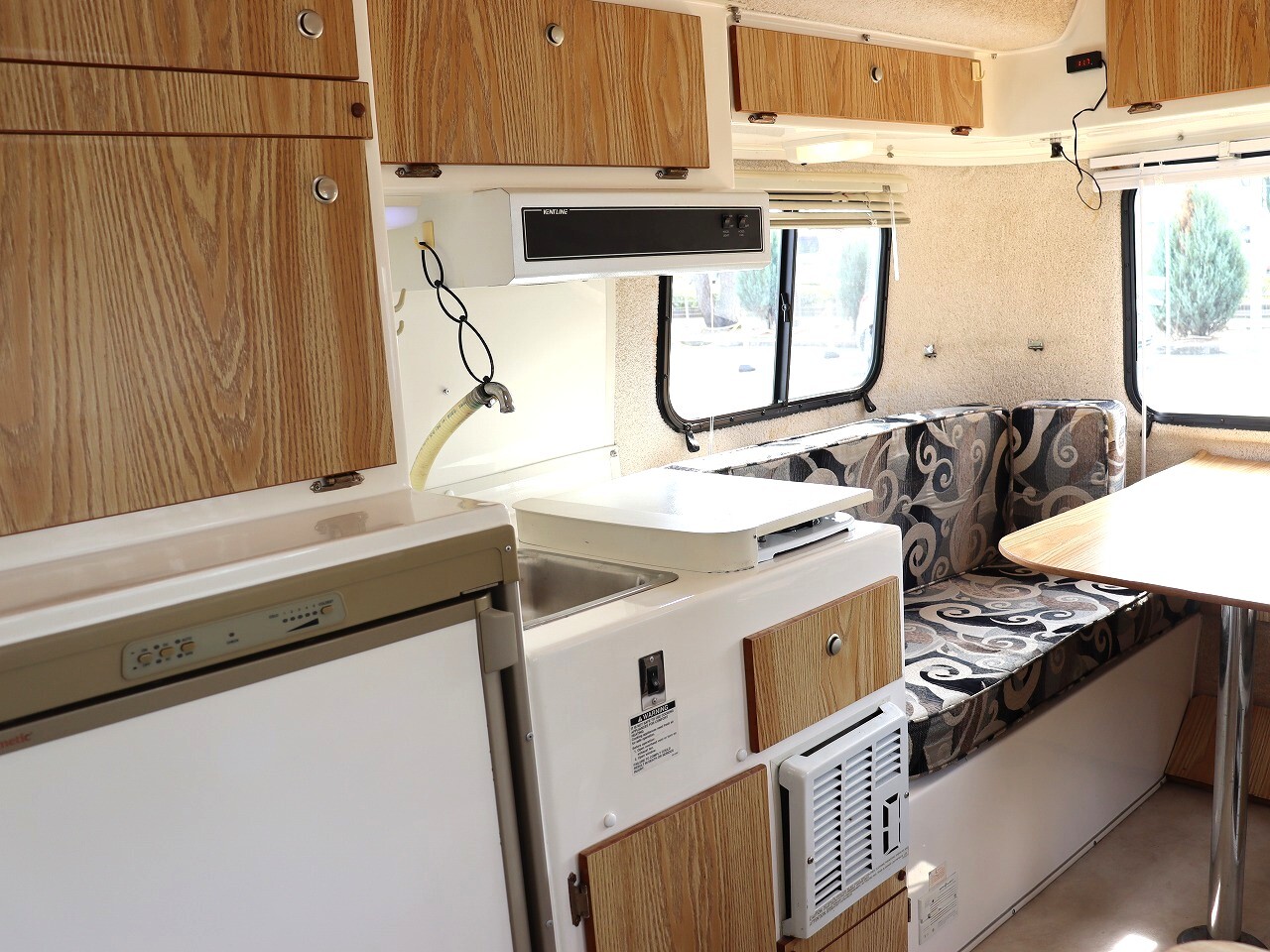 キャンピングカー トレーラー ｶｼｰﾀ ﾃｷｻｽ ﾛﾃﾞｵ 17ft　ﾙｰﾌｸｰﾗｰ