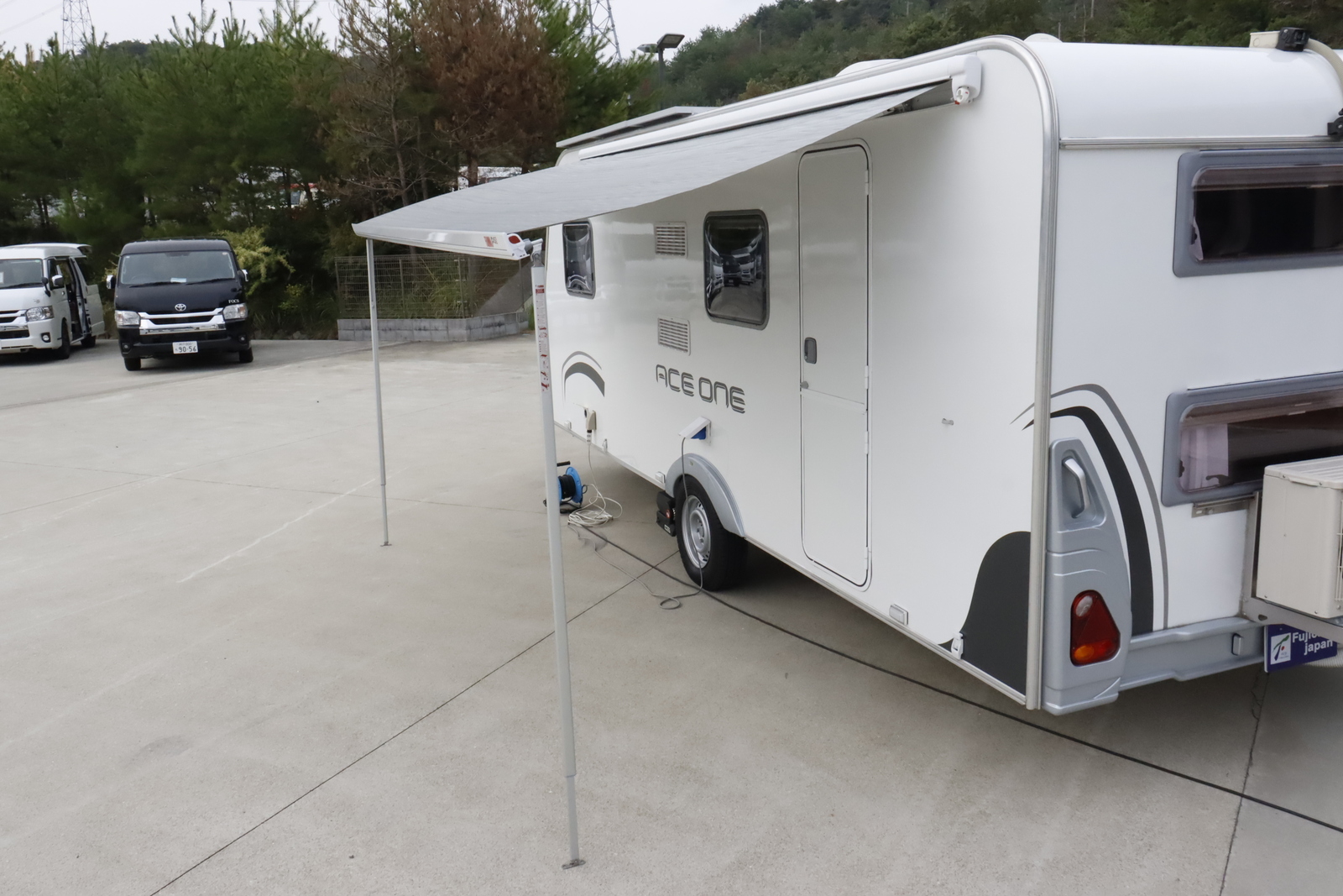 キャンピングカー トレーラー ｴｰｽｷｬﾗﾊﾞﾝ ｴｰｽ510CDL 家庭用ｴｱｺﾝ