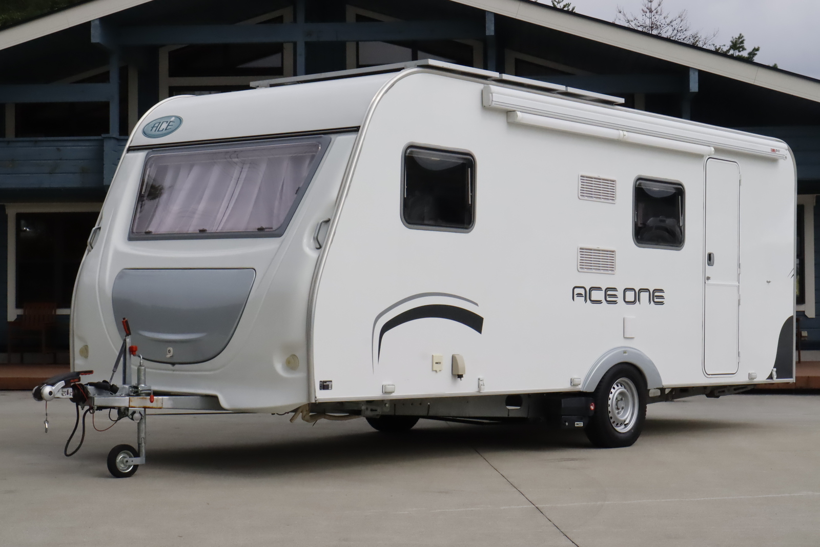 キャンピングカー トレーラー ｴｰｽｷｬﾗﾊﾞﾝ ｴｰｽ510CDL 家庭用ｴｱｺﾝ