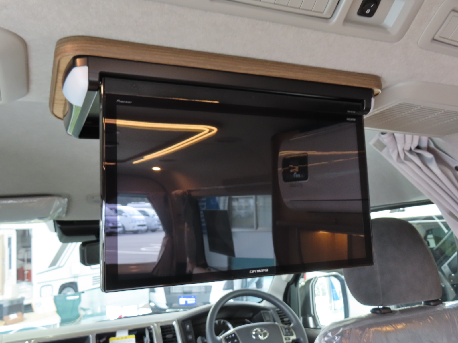 キャンピングカー バンコン ﾊｲｴｰｽ FOCS FIKA 展示車 新規ｵｰﾀﾞｰ受付中