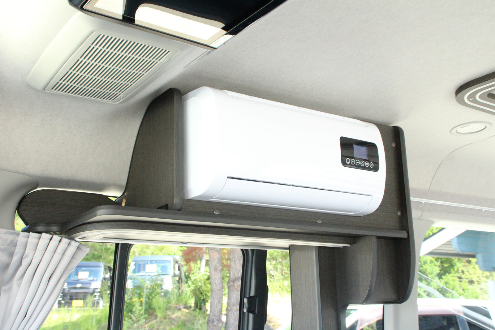 キャンピングカー バンコン ﾊｲｴｰｽ FOCS FIKA 展示車 新規ｵｰﾀﾞｰ受付中