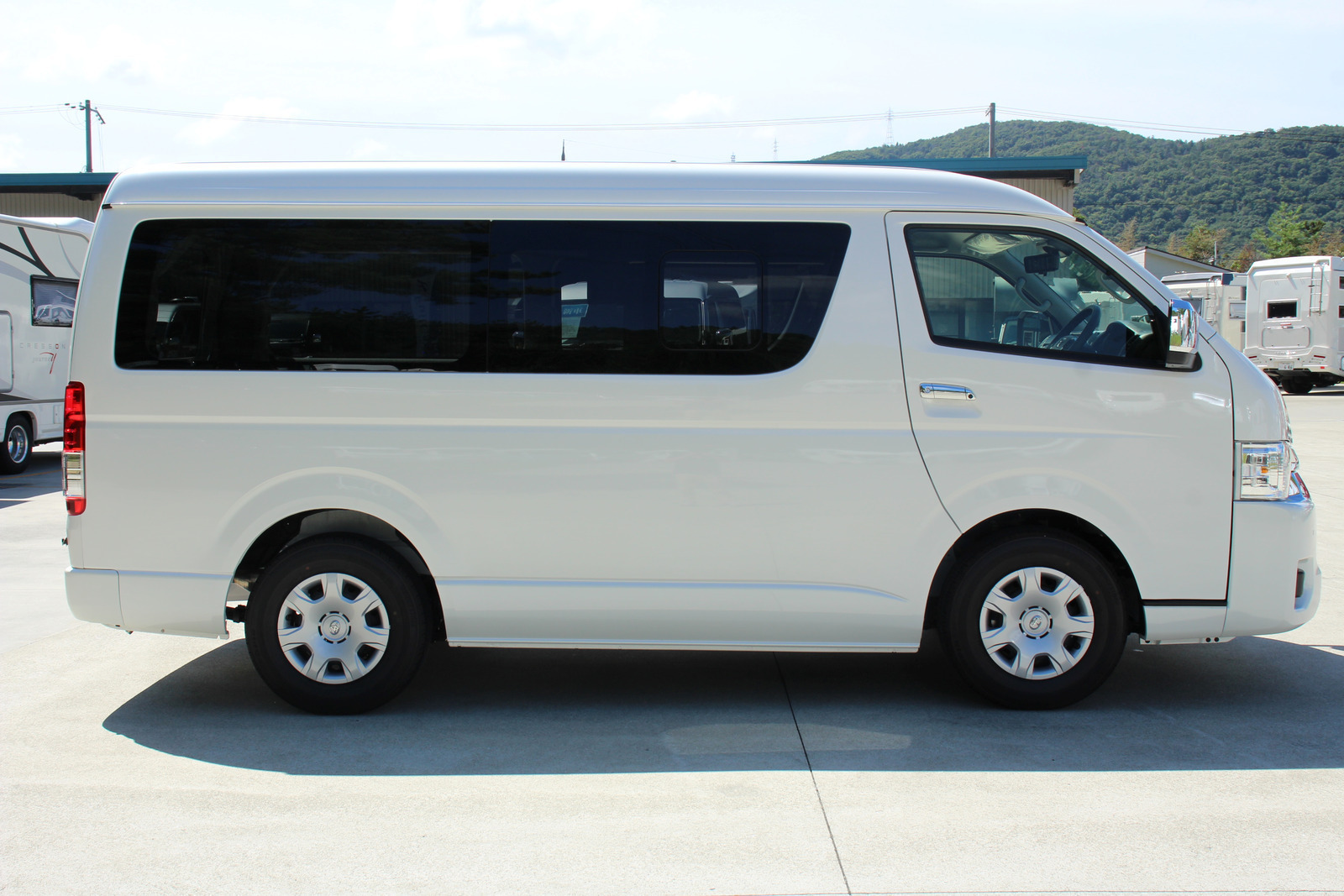 キャンピングカー バンコン ﾊｲｴｰｽ FOCS FIKA 展示車 新規ｵｰﾀﾞｰ受付中