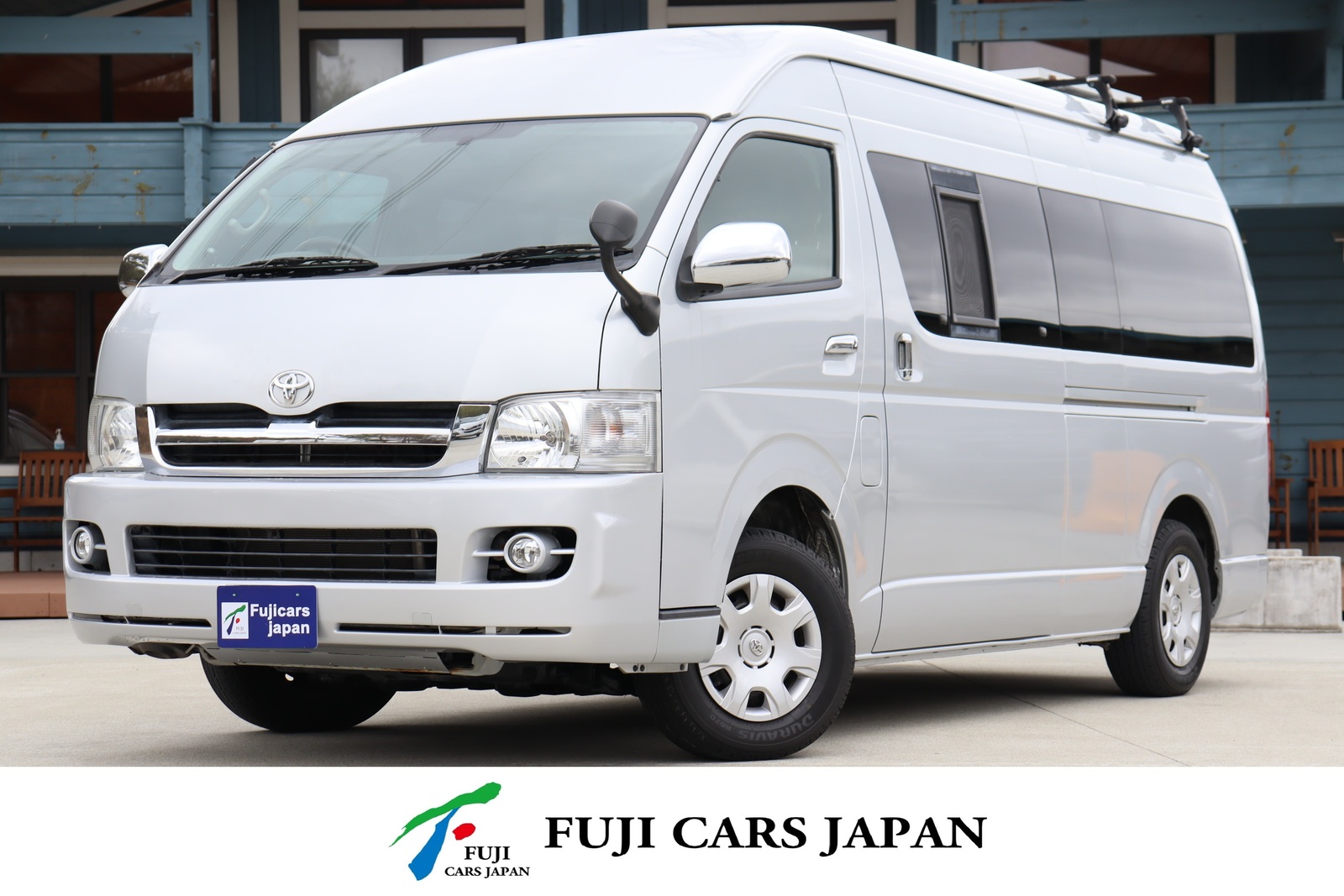 キャンピングカー バンコン ハイエース ナッツRV ペア 4WD