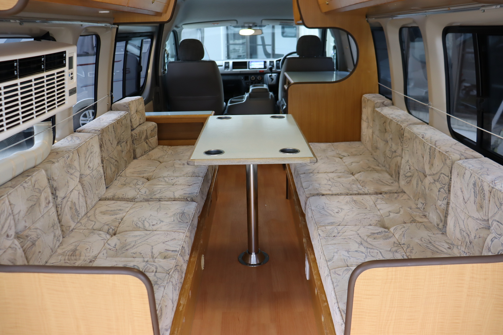 キャンピングカー バンコン ﾊｲｴｰｽ ﾅｯﾂRV ﾍﾟｱ 4WD