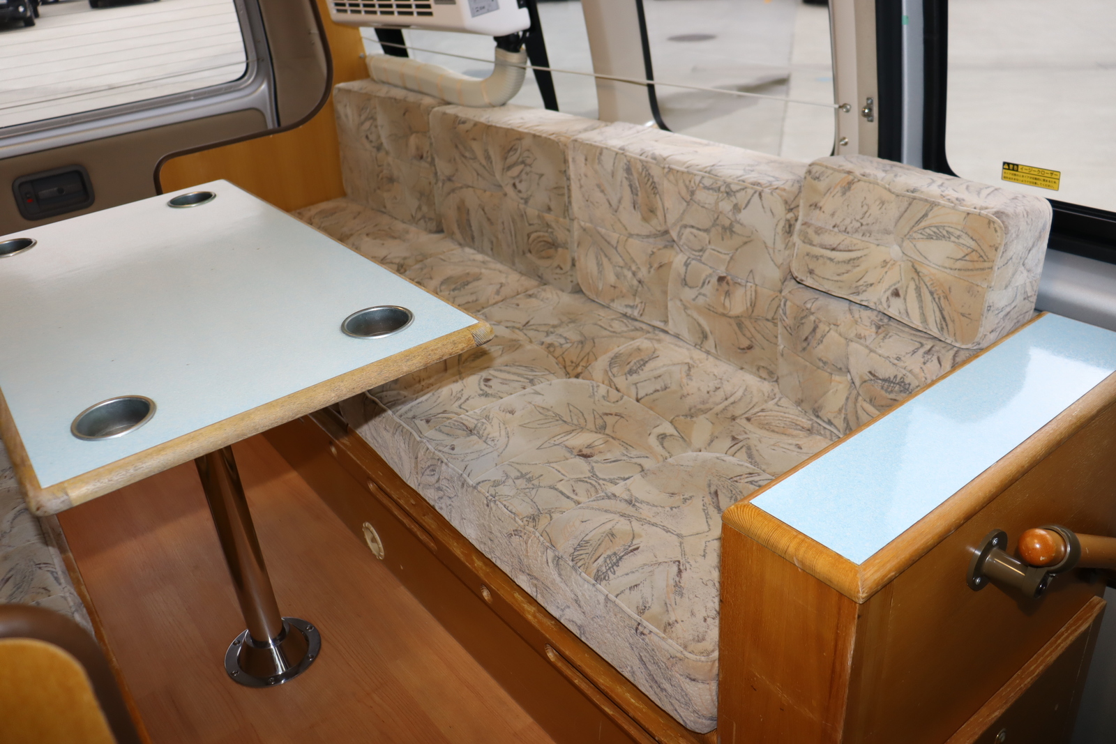 キャンピングカー バンコン ﾊｲｴｰｽ ﾅｯﾂRV ﾍﾟｱ 4WD