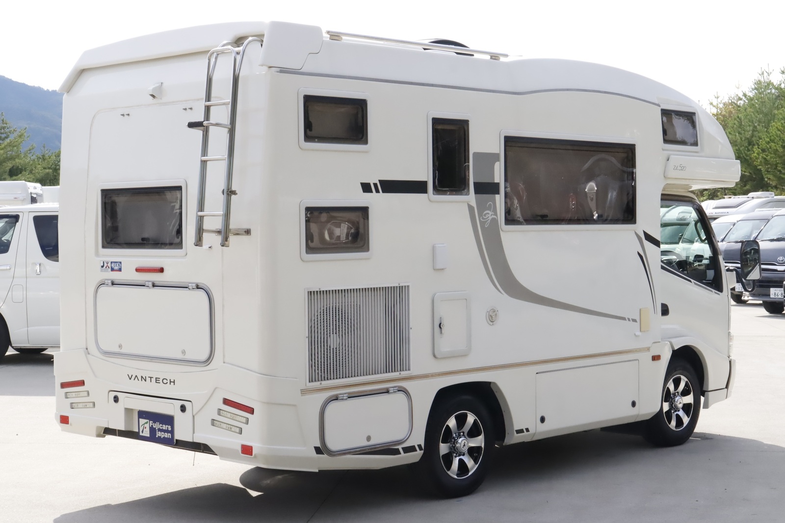 キャンピングカー キャブコン ｶﾑﾛｰﾄﾞ ﾊﾞﾝﾃｯｸ ｼﾞﾙ520 4WD