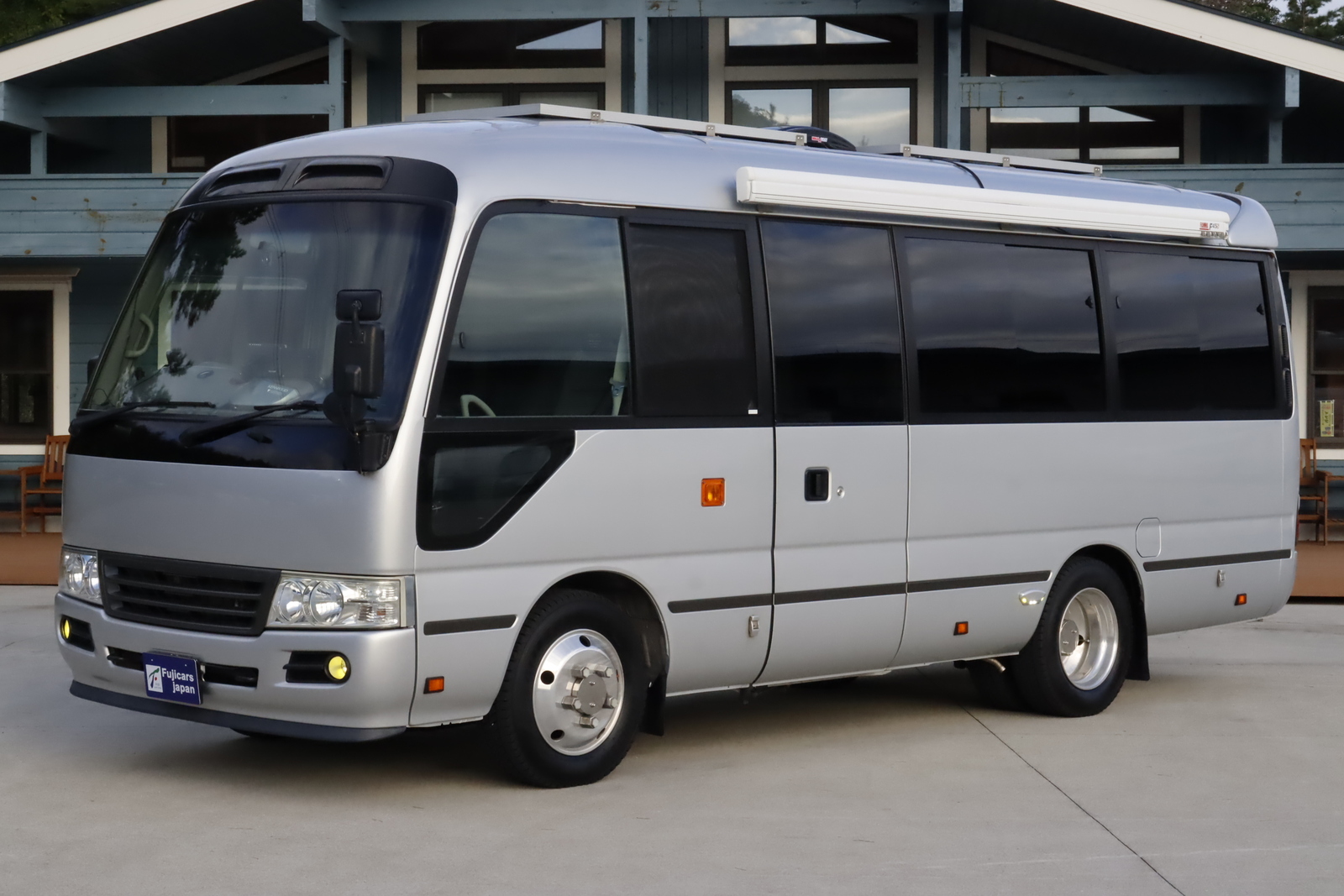キャンピングカー バスコン ﾘｴｯｾⅡ ﾏﾘﾅRV Lｷｬﾋﾞﾝ