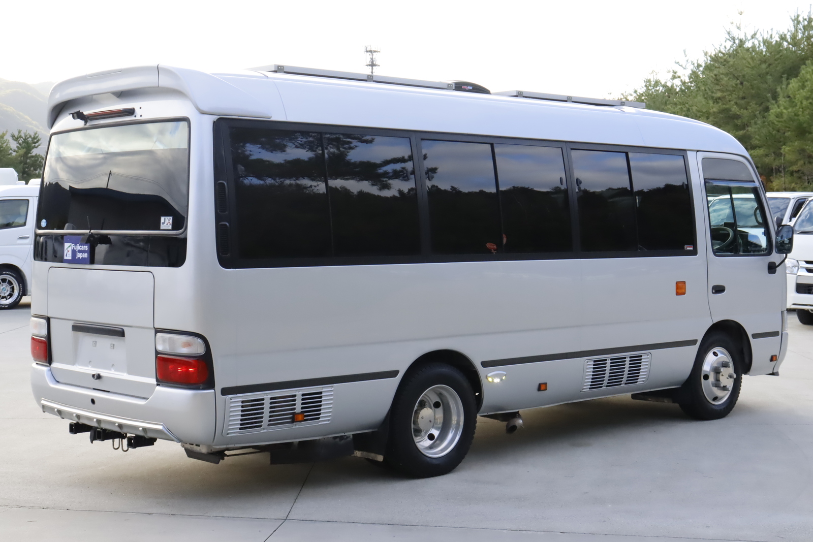 キャンピングカー バスコン ﾘｴｯｾⅡ ﾏﾘﾅRV Lｷｬﾋﾞﾝ