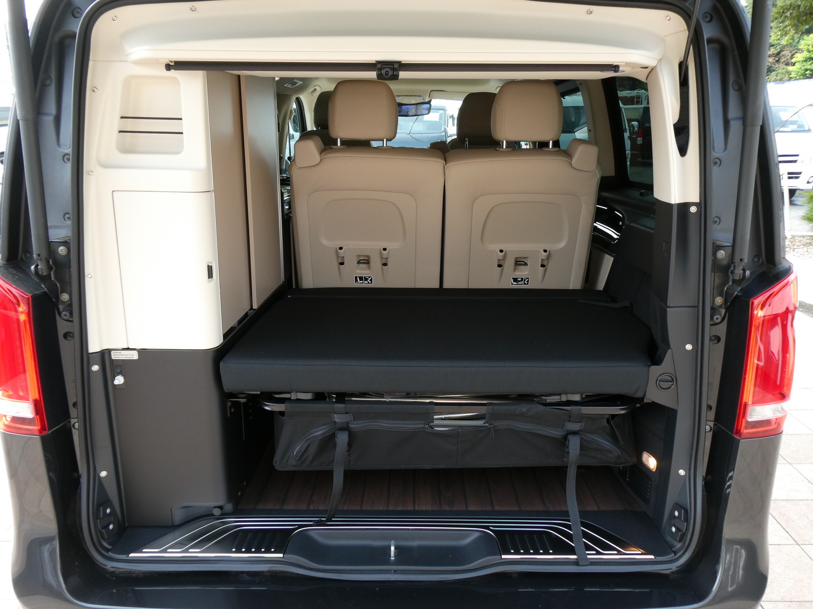 キャンピングカー バンコン V300dﾏﾙｺﾎﾟｰﾛﾌﾞﾗﾊﾞｽD30ｱｰﾄﾍﾞﾝﾁｬｰ